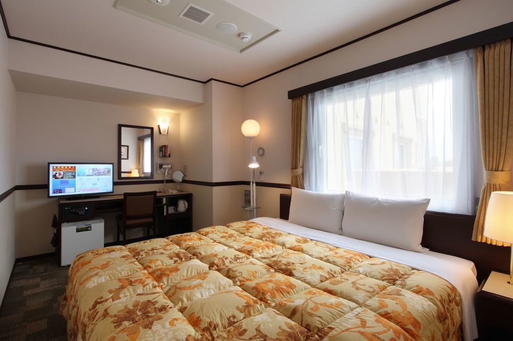 Toyoko Inn Maibara Eki Shinkansen Nishi Guchi Екстер'єр фото